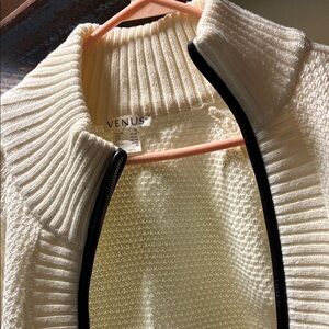 VENUS Women's Cream Cardigan Sweater